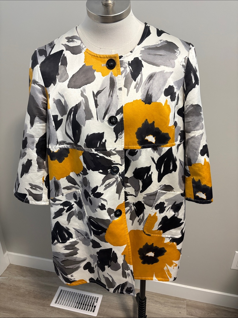 Jones New York Floral Print Swing Jacket in Mustard, Black, and White